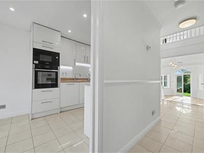 Property image 2 of home to let in The Lawns, Shenley Radlett